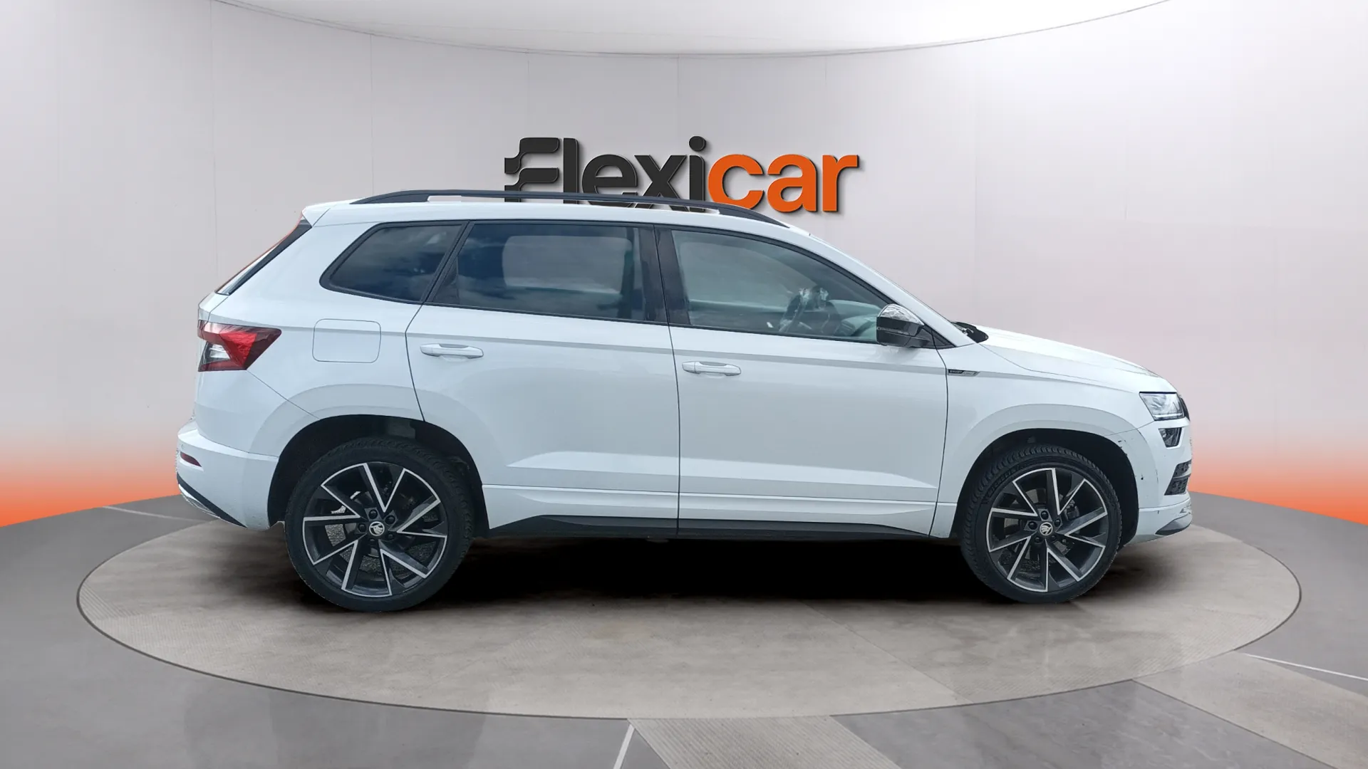 Škoda Karoq 1.5 TSI DSG ACT Scout - foto 2