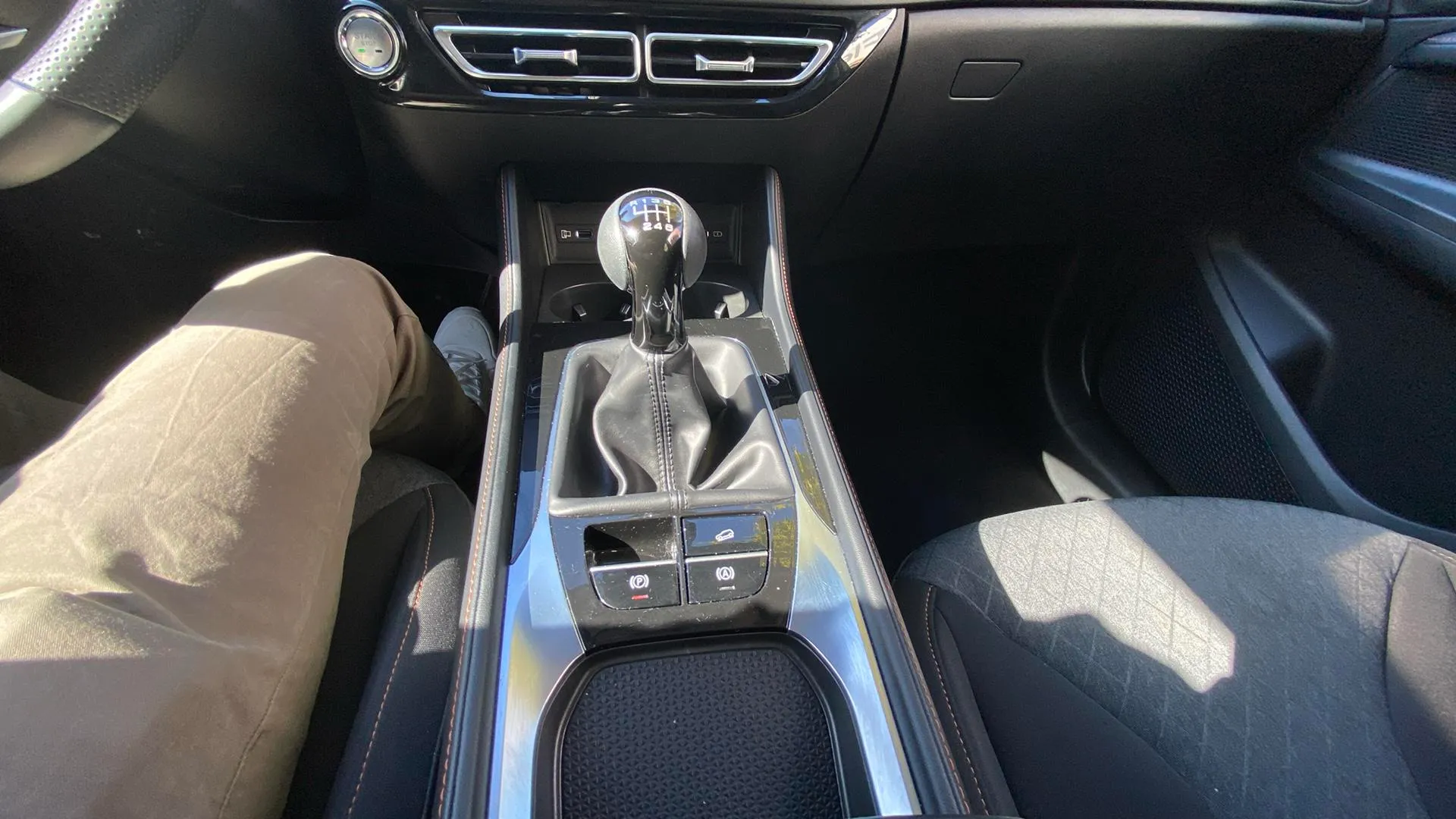 MG HS 1.5 Turbo GDI Comfort - foto 21