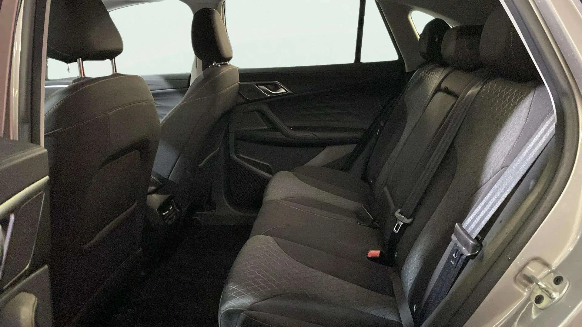 MG HS 1.5 Turbo GDI Comfort - foto 8