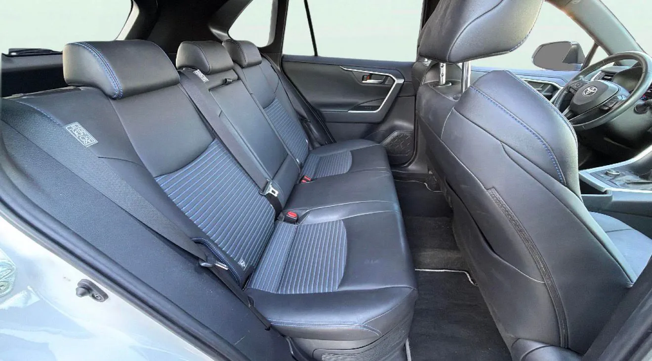 Toyota RAV4 2.5l 220H Adventure Plus 4WD - foto 14