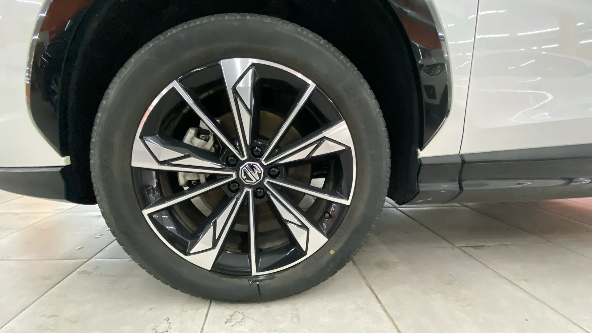 MG HS 1.5 Turbo GDI Comfort DCT - foto 28