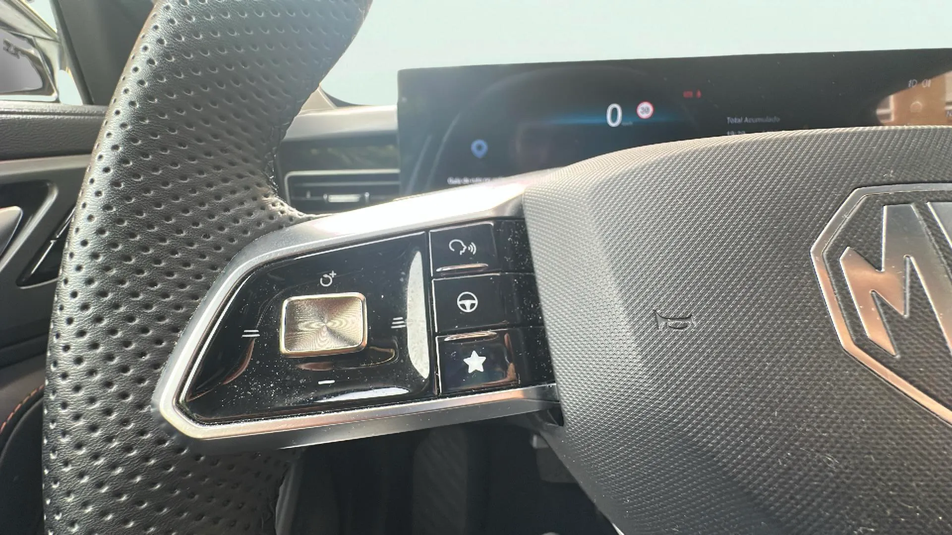 MG HS 1.5 Turbo GDI Luxury DCT - foto 23