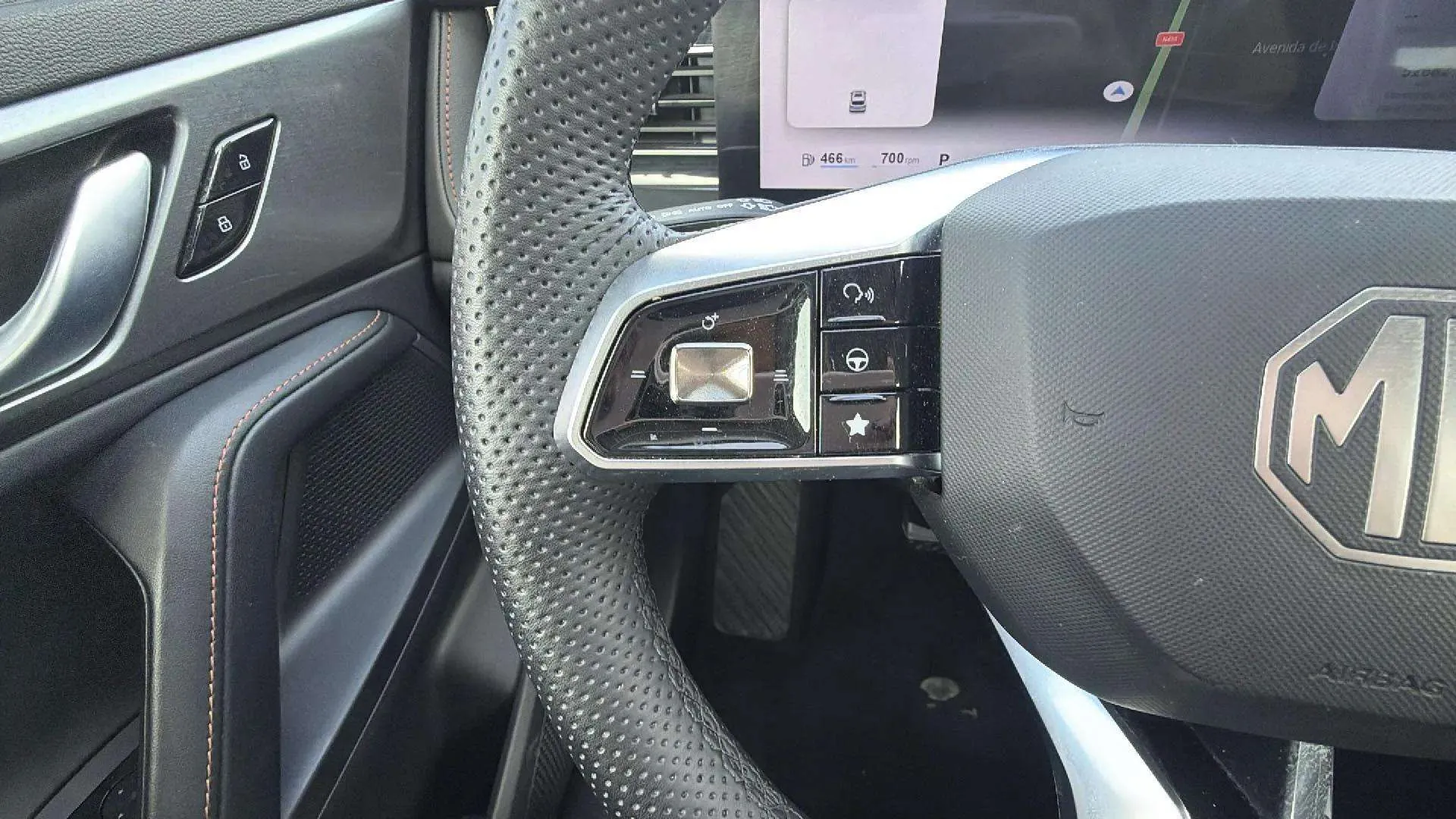 MG HS 1.5 Turbo GDI Luxury DCT - foto 13