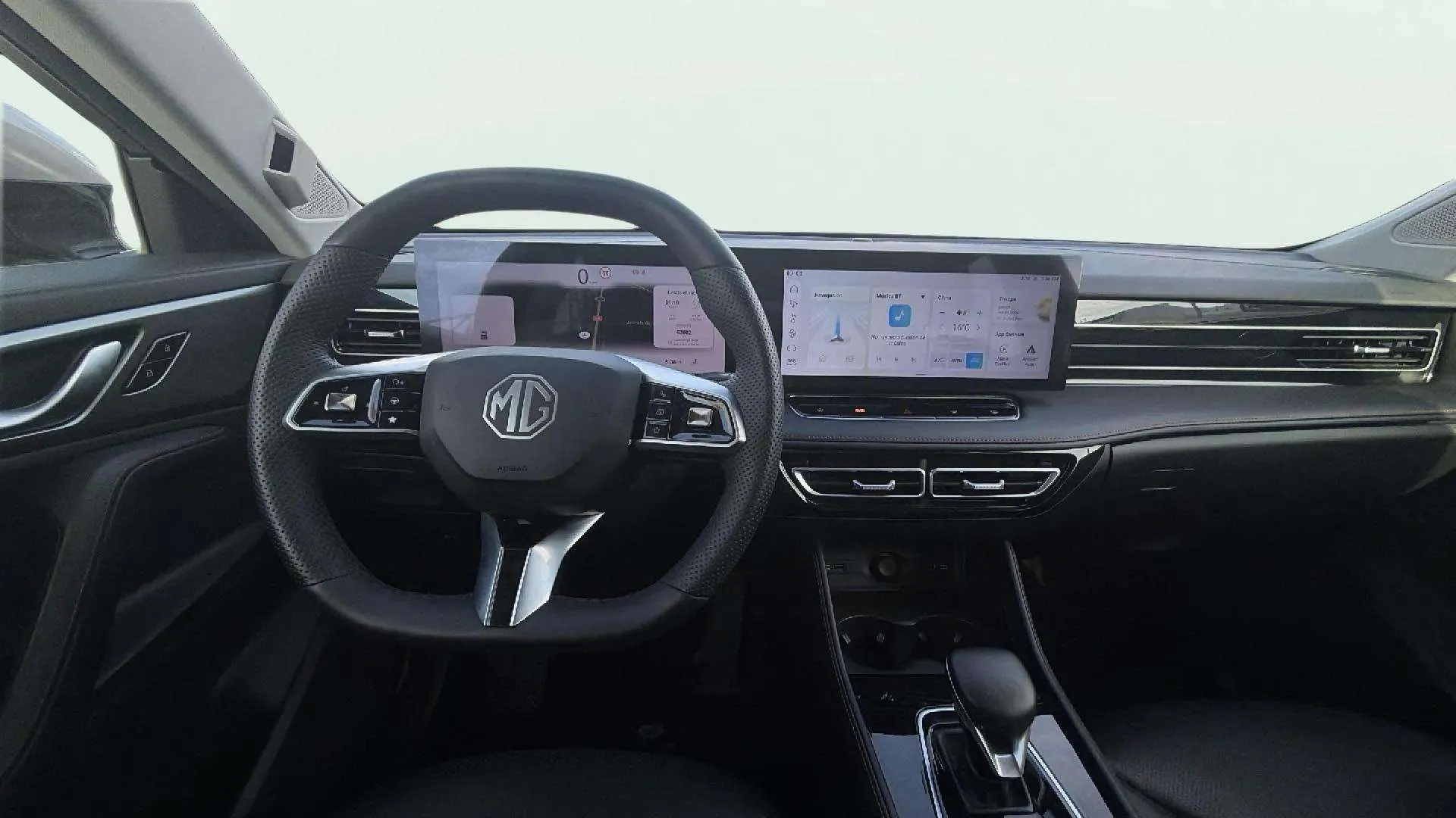 MG HS 1.5 Turbo GDI Luxury DCT - foto 11
