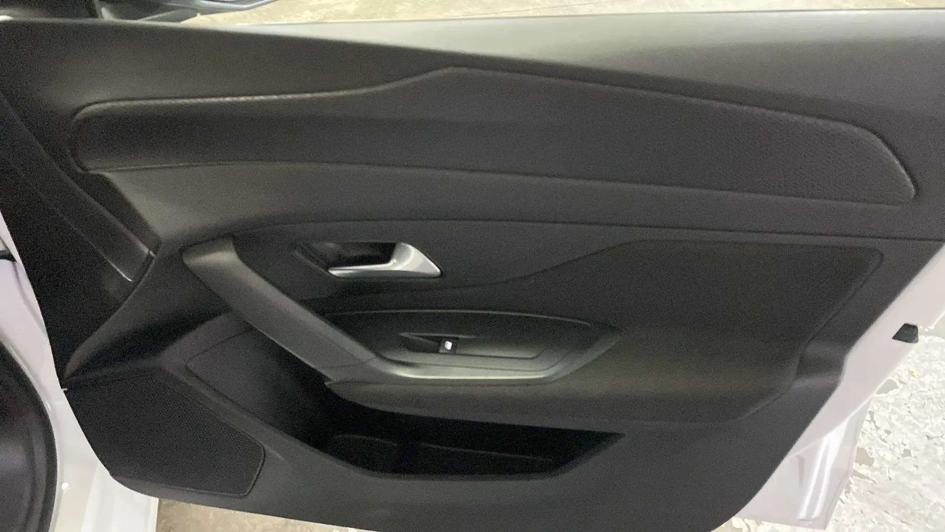 Peugeot 308 Allure BlueHDi 130 - foto 19