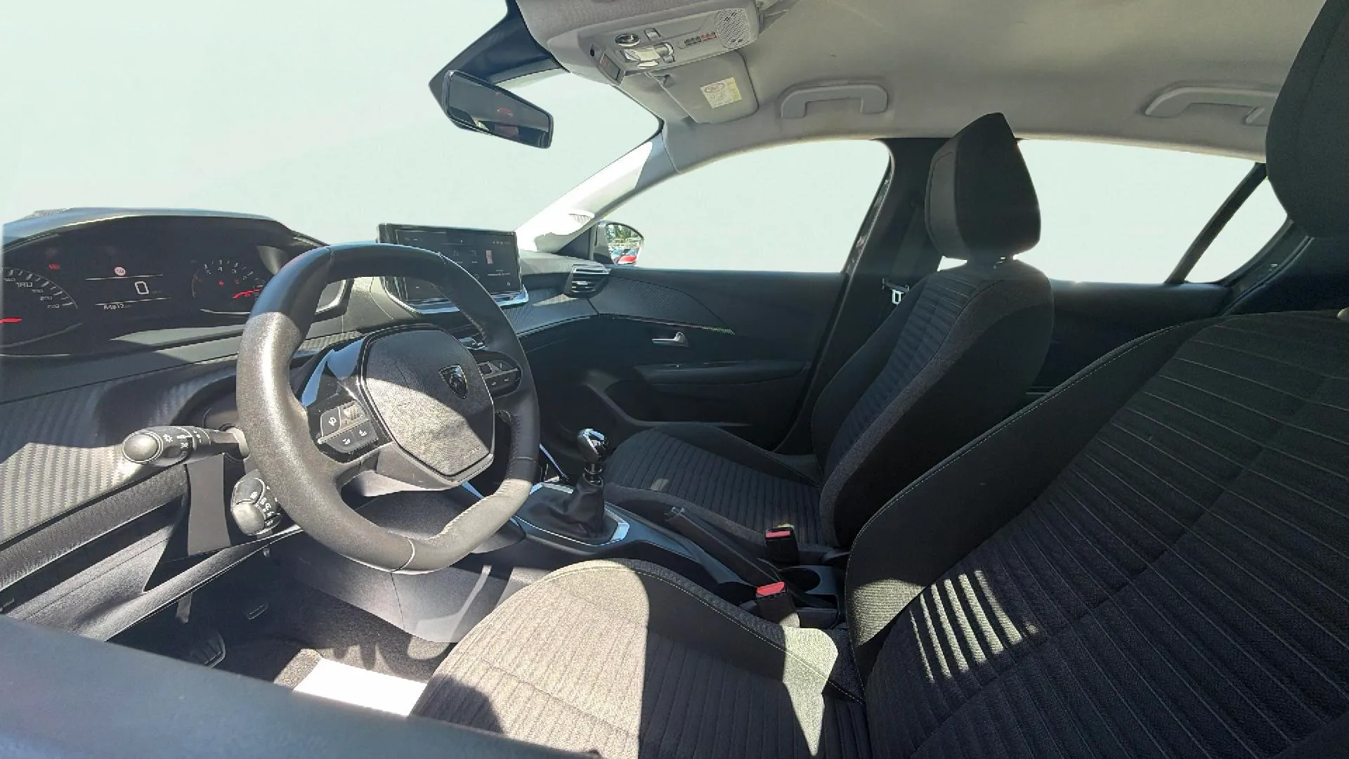 Peugeot 208 Allure PureTech 100 - foto 23