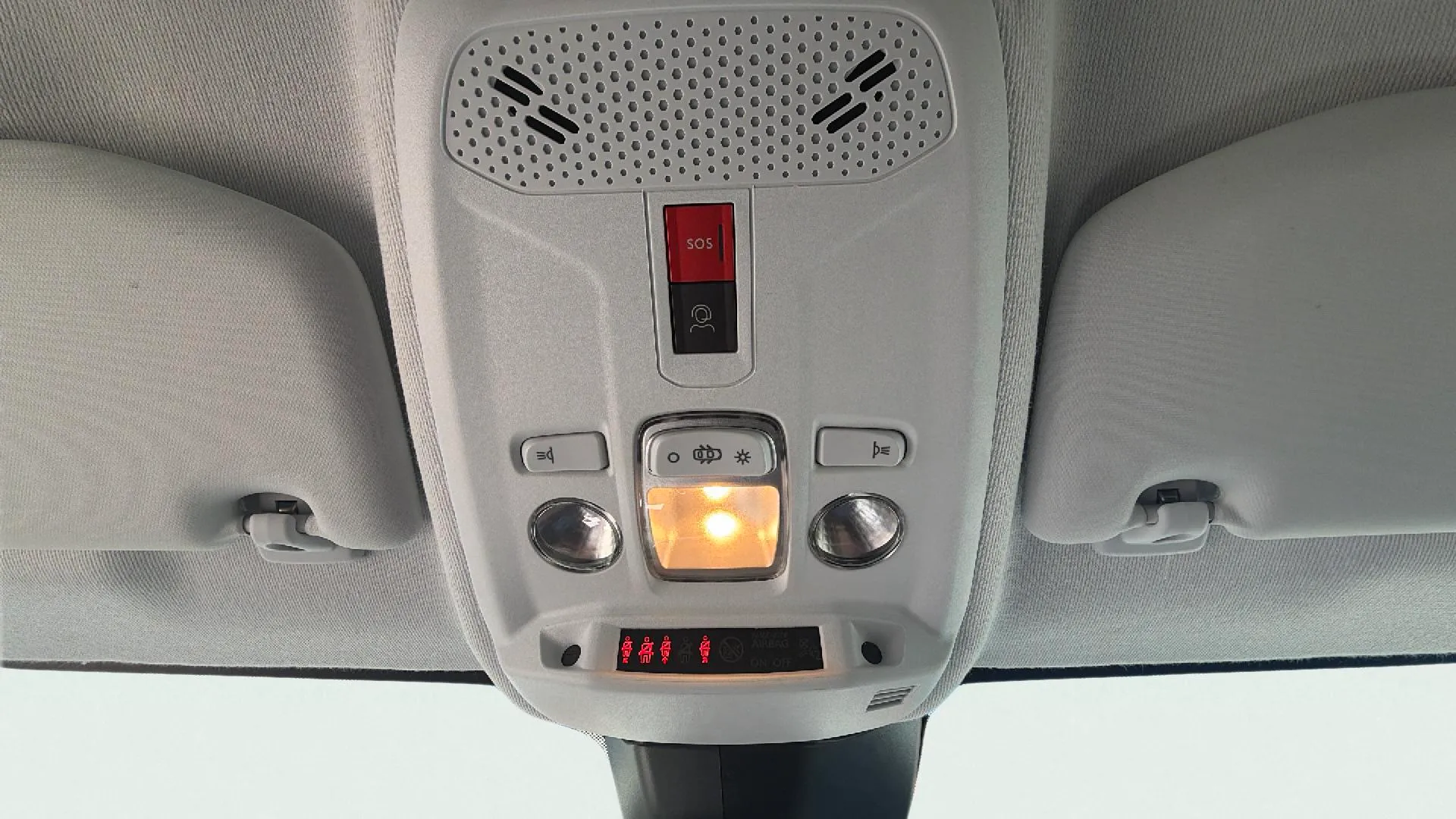 Peugeot 208 Allure PureTech 100 - foto 18