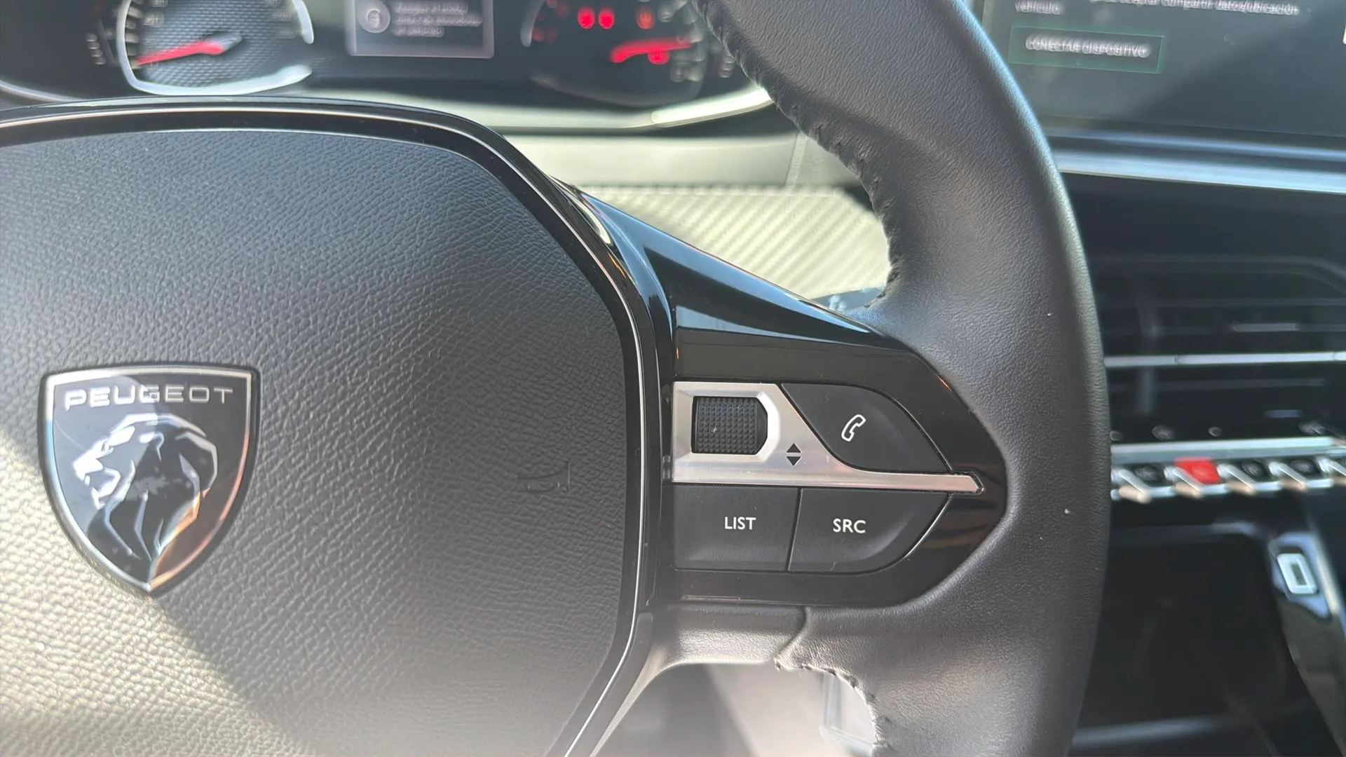 Peugeot 208 Allure PureTech 100 - foto 16