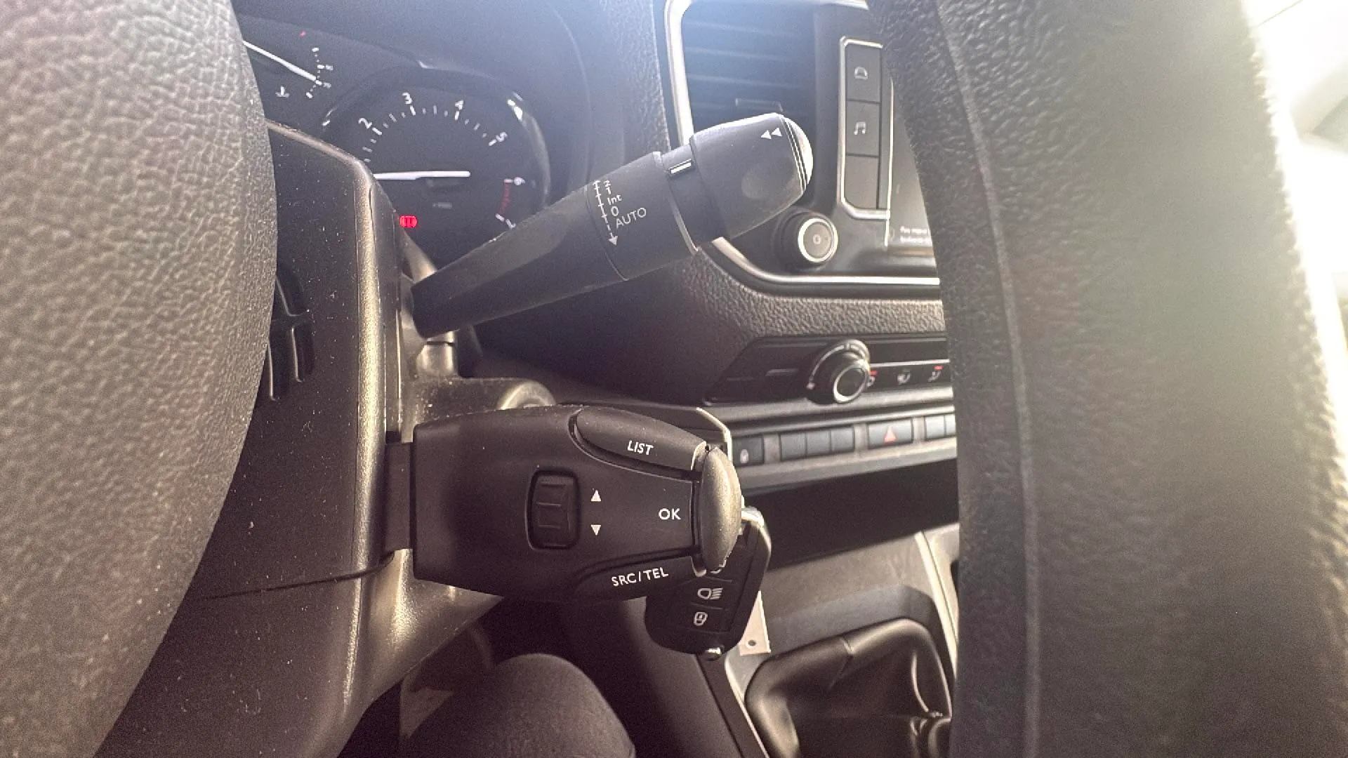 Opel Vivaro 2.0 D L Inc Innovation DC - foto 17