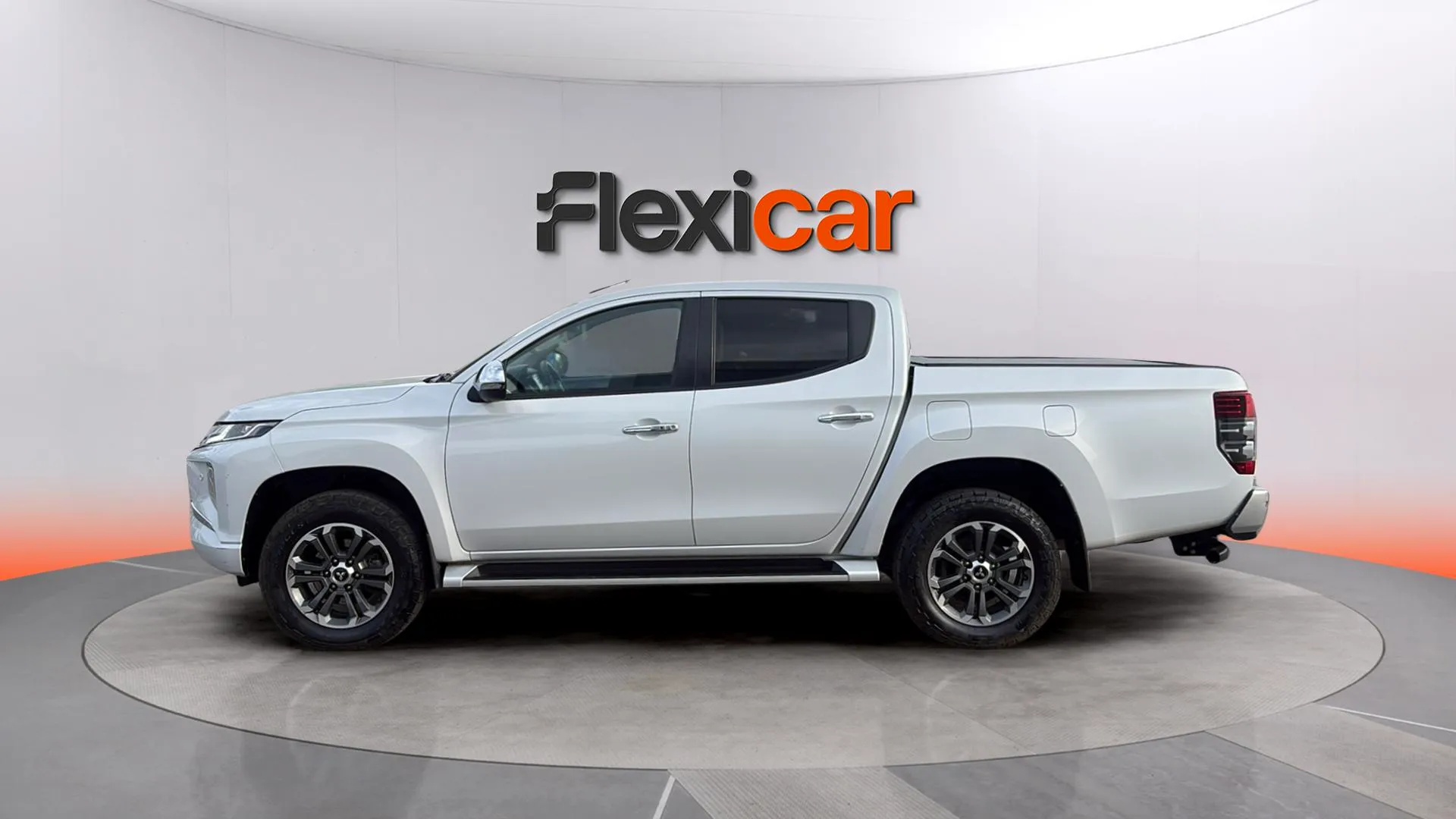 Mitsubishi L200 D/C 220 DI-D Motion - foto 6
