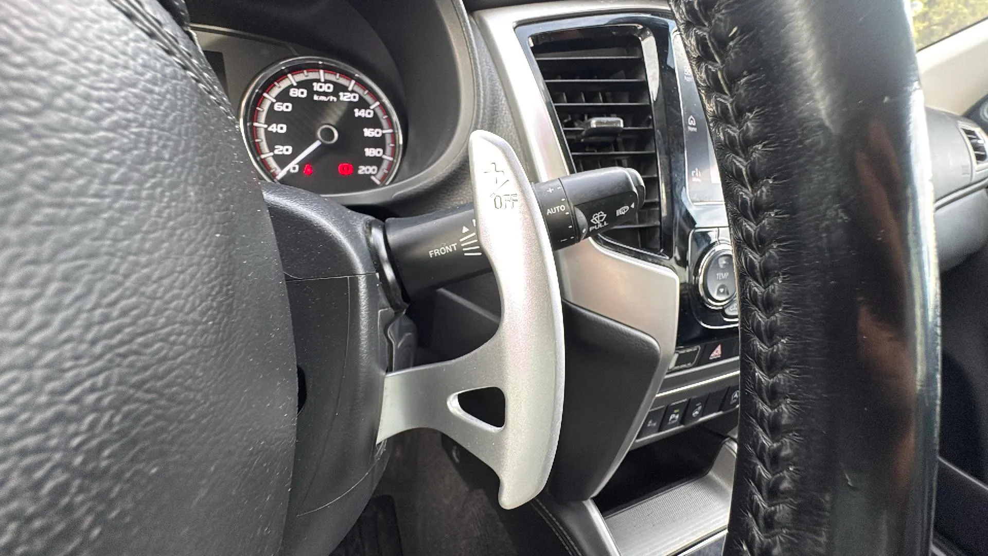 Mitsubishi L200 D/C 220 DI-D Motion - foto 14