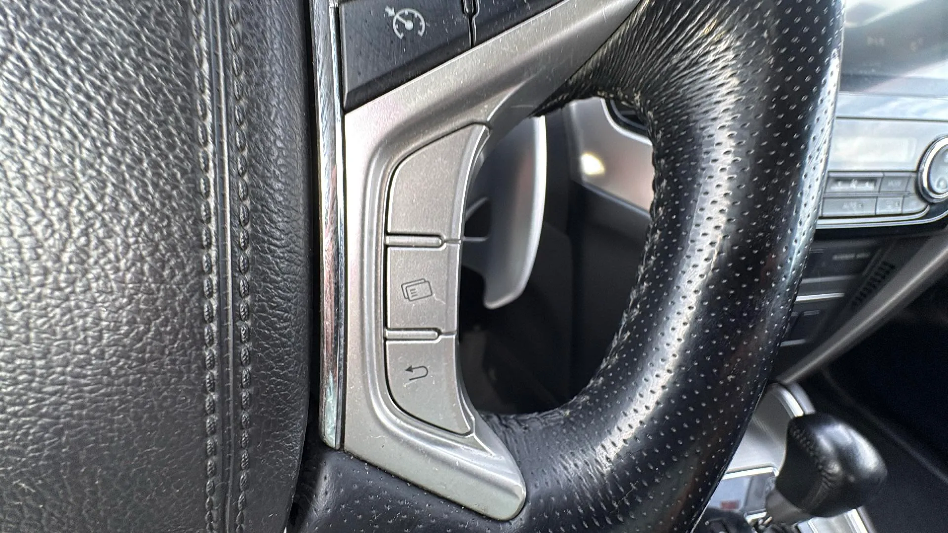 Mitsubishi L200 D/C 220 DI-D Motion - foto 18