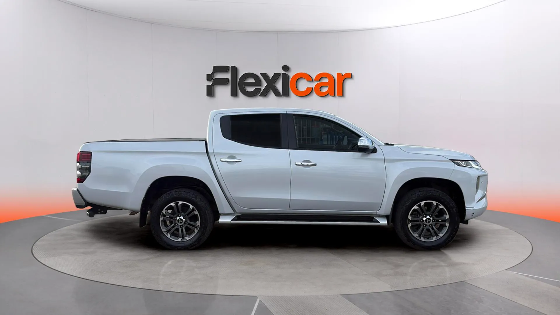 Mitsubishi L200 D/C 220 DI-D Motion - foto 7