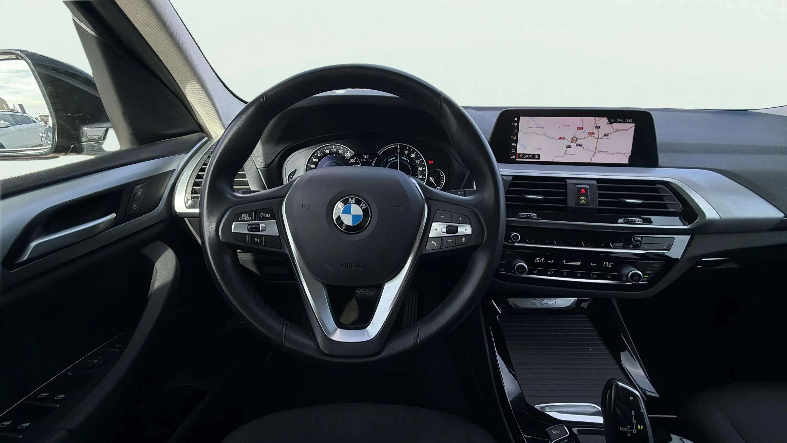 BMW X3 xDrive30e - foto 11
