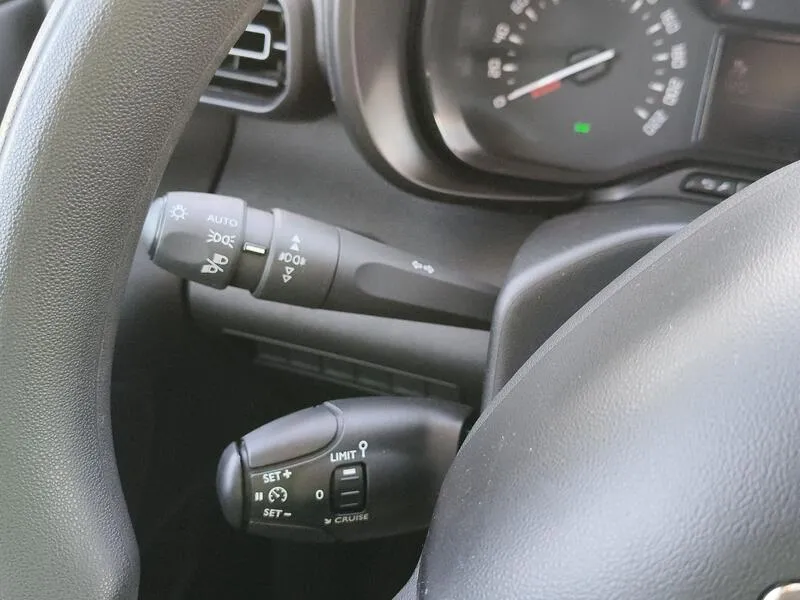 Citroën Berlingo BlueHDi 100 Club - foto 24