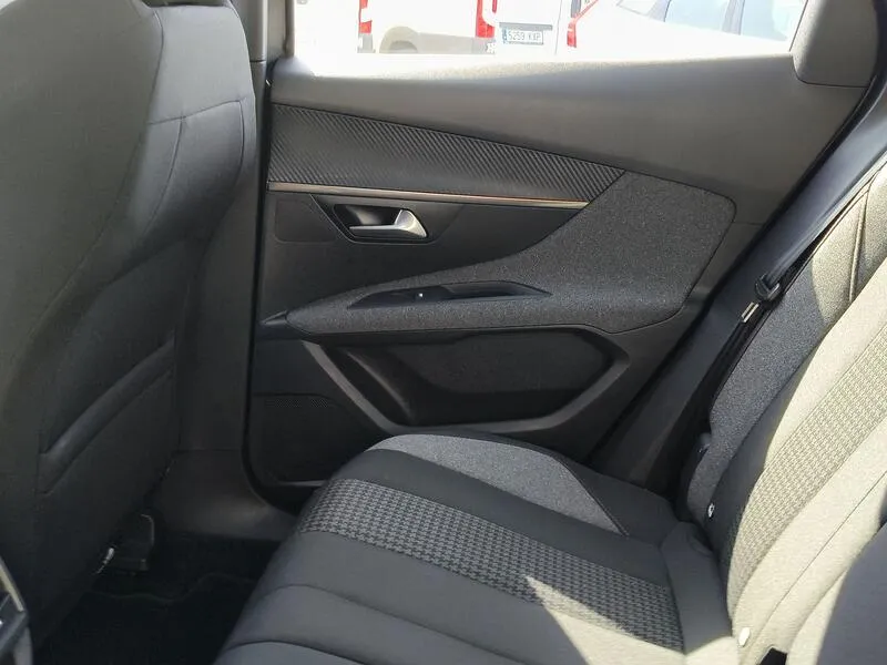 Peugeot 3008 1.5 BlueHDi Active Pack - foto 33