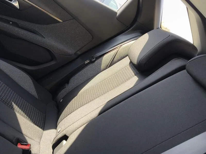 Peugeot 3008 1.5 BlueHDi Active Pack - foto 34