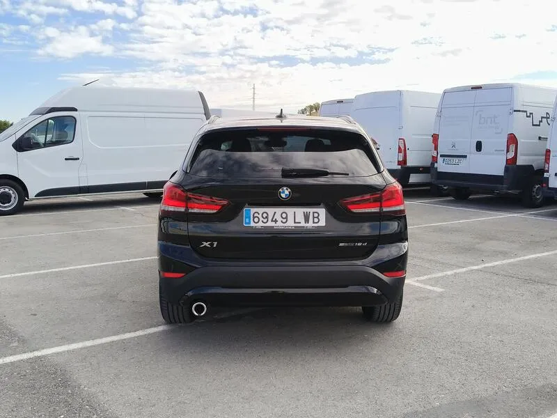 BMW X1 sDrive16d Business - foto 5
