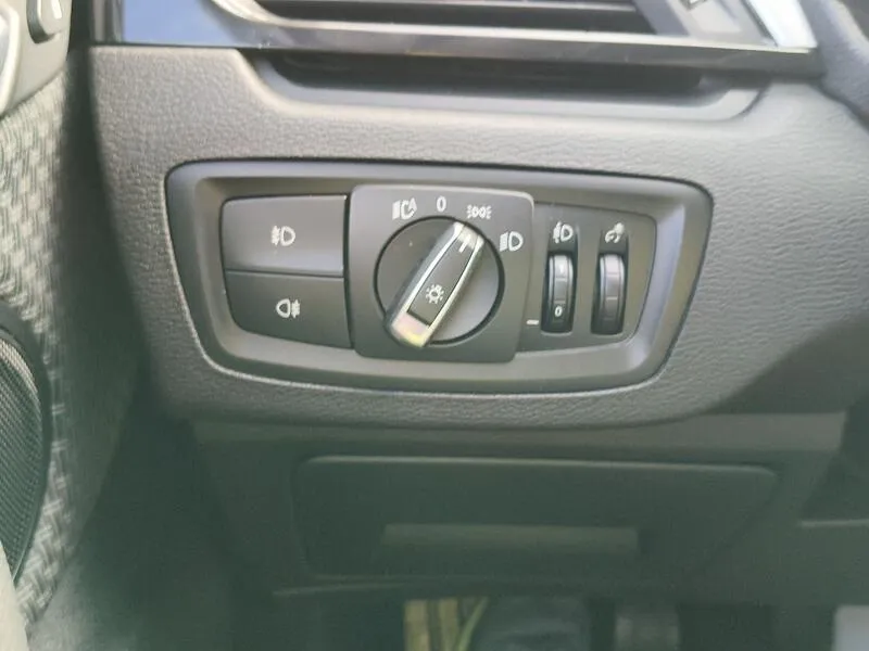 BMW X1 sDrive16d Business - foto 28