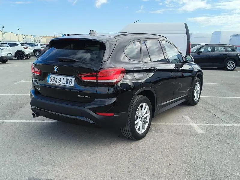 BMW X1 sDrive16d Business - foto 6