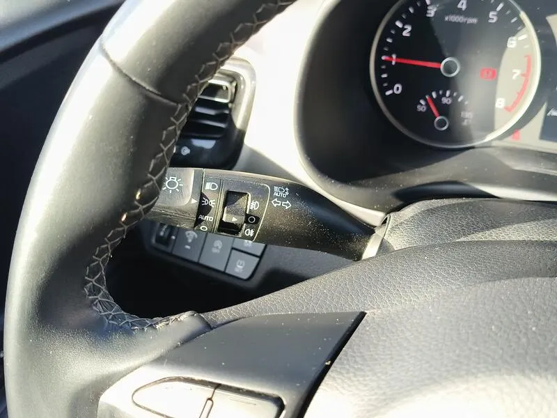 Kia Stonic 1.0 T-GDi MHEV iMT Drive - foto 27