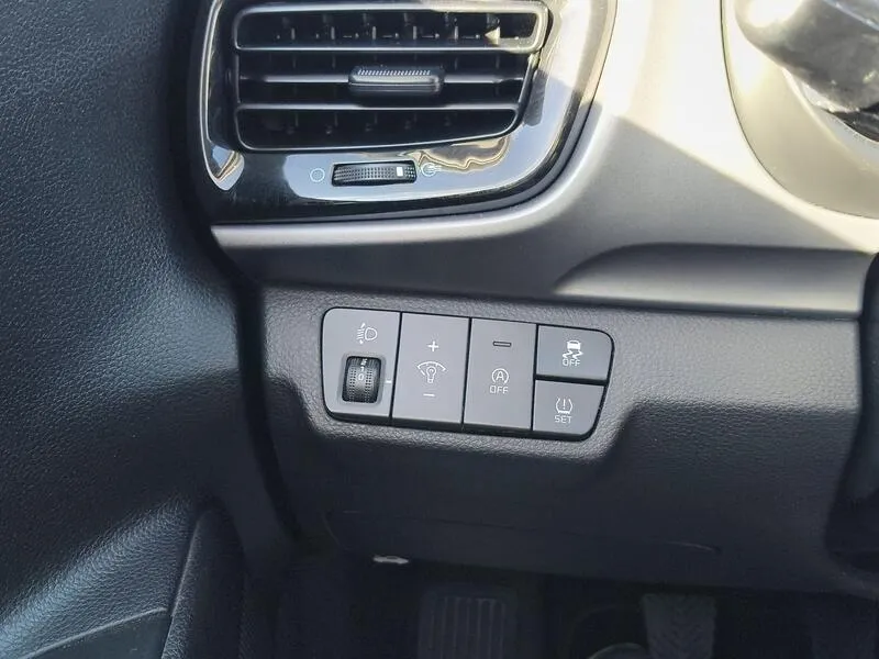 Kia Stonic 1.0 T-GDi MHEV iMT Drive - foto 28