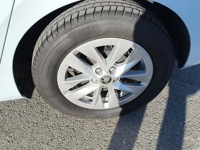 Škoda Fabia 1.0 TSI Emotion - foto 45