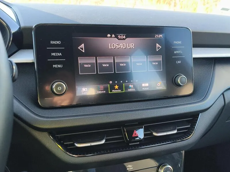 Škoda Fabia 1.0 TSI Emotion - foto 11