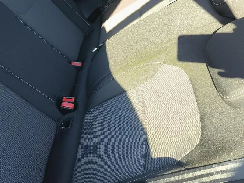 Škoda Fabia 1.0 TSI Emotion - foto 33