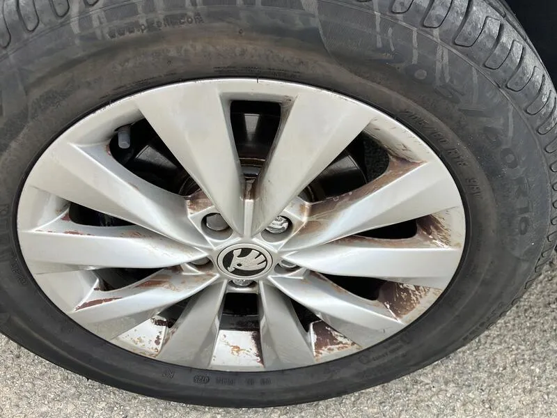 Škoda Kamiq 1.0 TSI DSG Ambition - foto 26