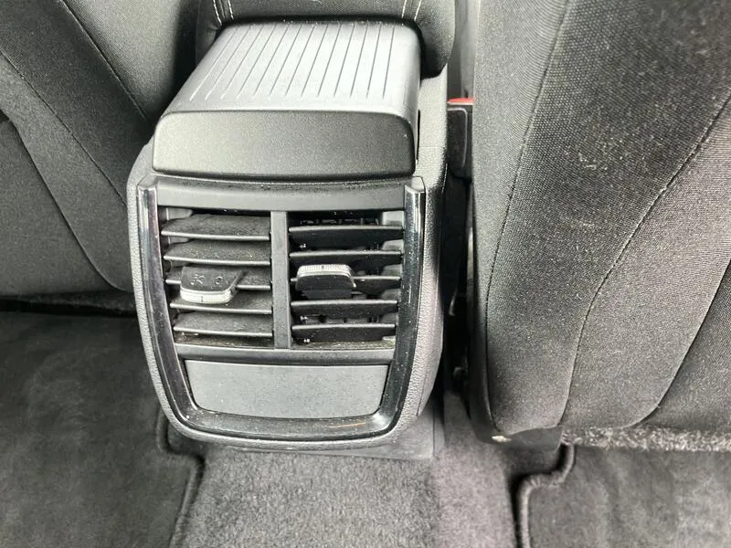 Škoda Kamiq 1.0 TSI DSG Ambition - foto 21