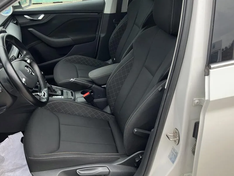 Škoda Kamiq 1.0 TSI DSG Ambition - foto 13