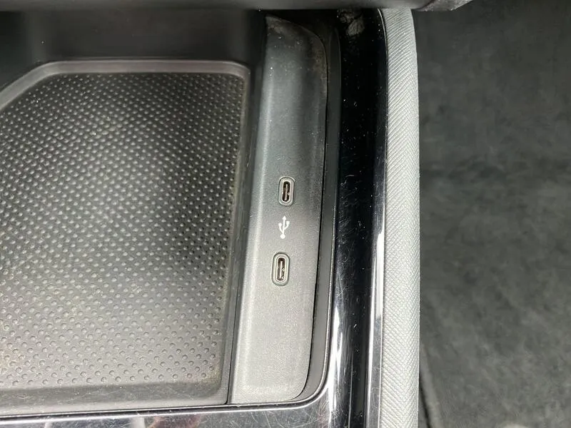 Škoda Kamiq 1.0 TSI DSG Ambition - foto 38