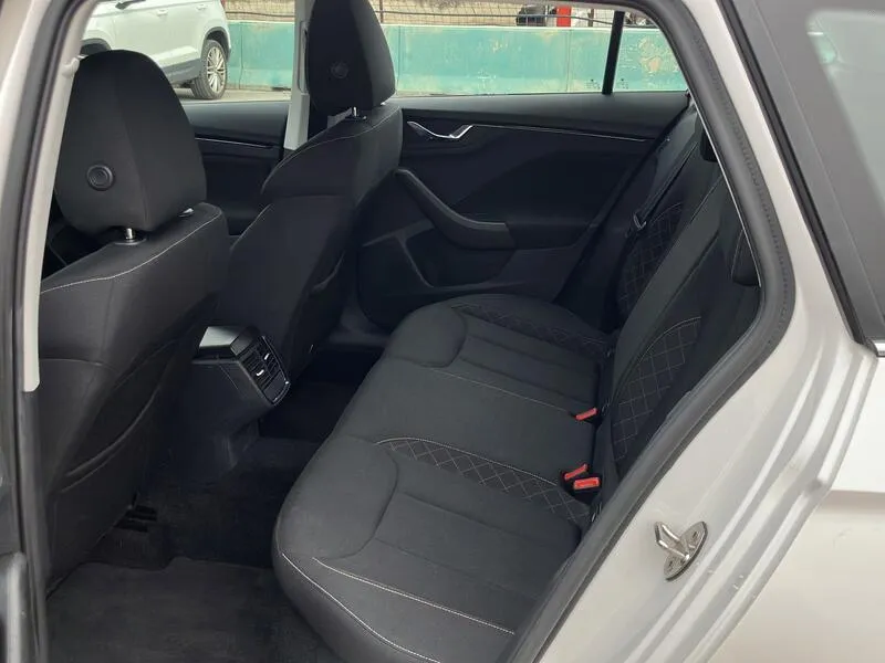 Škoda Kamiq 1.0 TSI DSG Ambition - foto 15