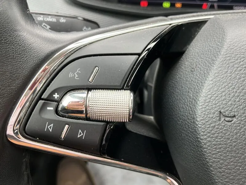 Škoda Kamiq 1.0 TSI DSG Ambition - foto 34