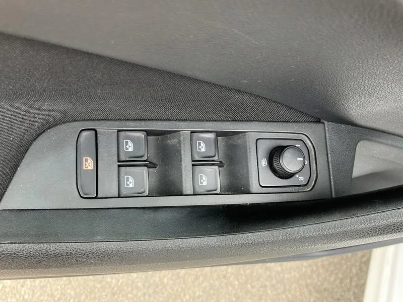 Škoda Kamiq 1.0 TSI DSG Ambition - foto 12