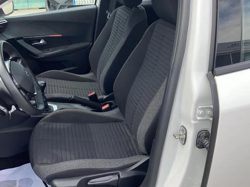 Peugeot 2008 Active PureTech - foto 13