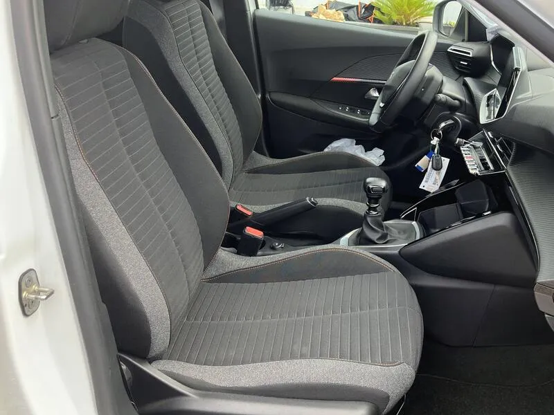 Peugeot 2008 Active PureTech - foto 24