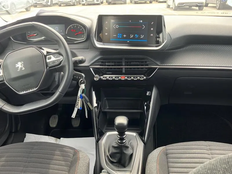 Peugeot 2008 Active PureTech - foto 21