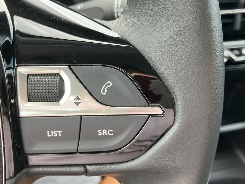 Peugeot 2008 Active PureTech - foto 37