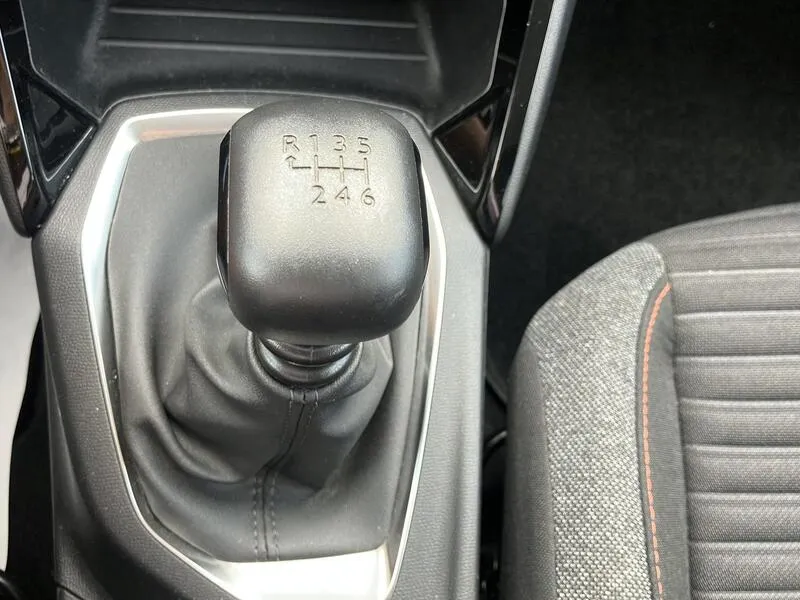 Peugeot 2008 Active PureTech - foto 39