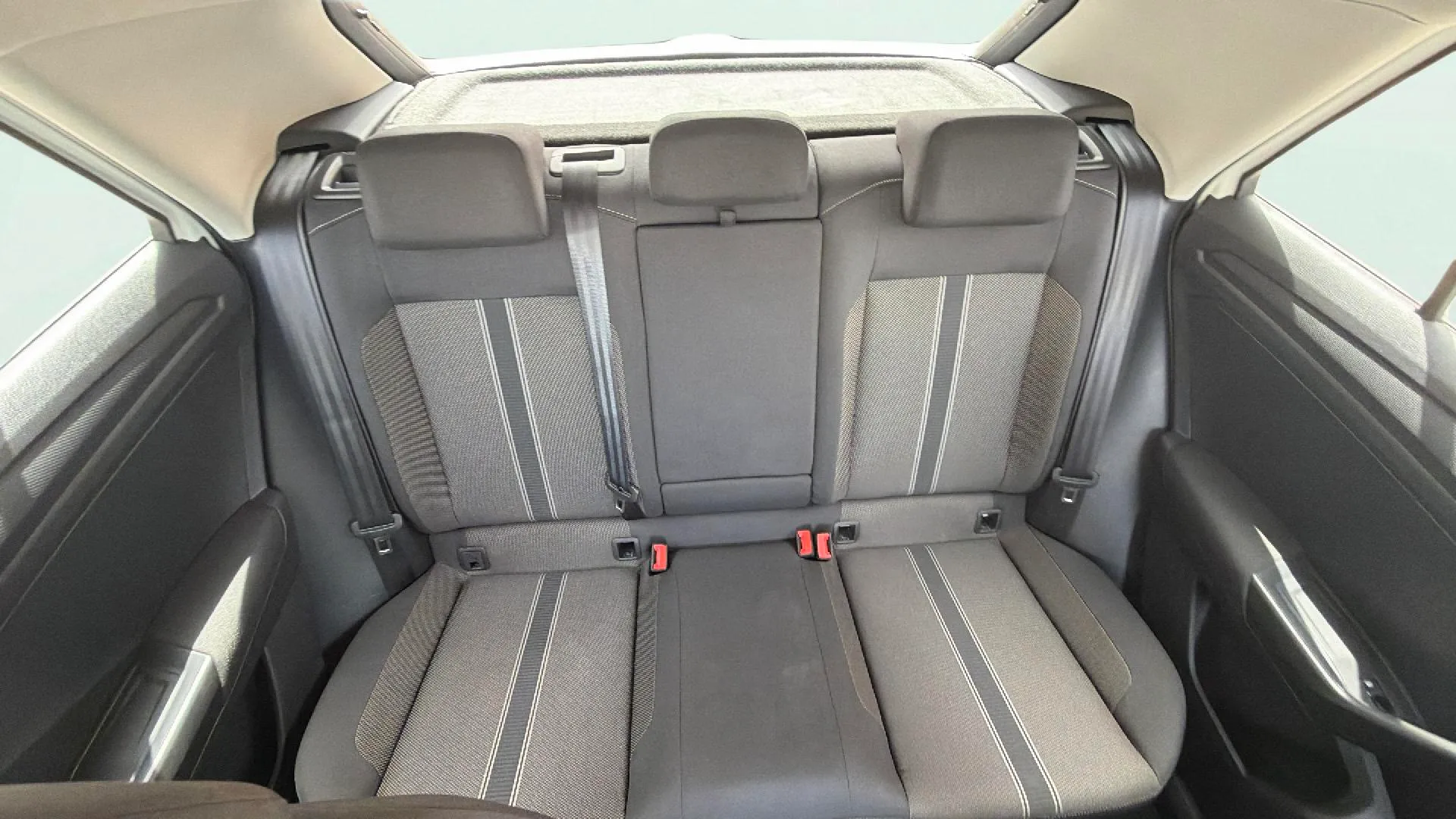 Volkswagen T-Roc Advance 1.0 TSI - foto 17