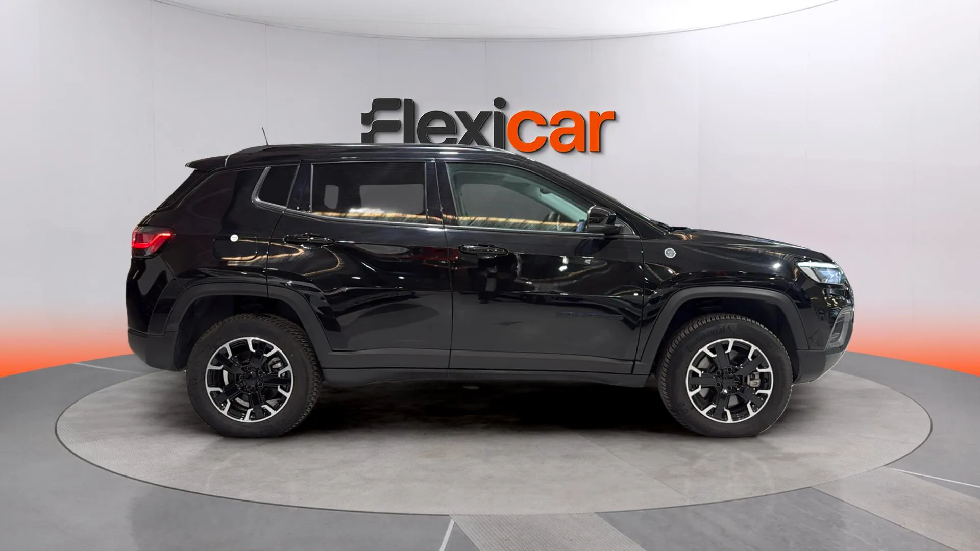 Jeep Compass 4xe 1.3 PHEV Trailhawk AWD - foto 8