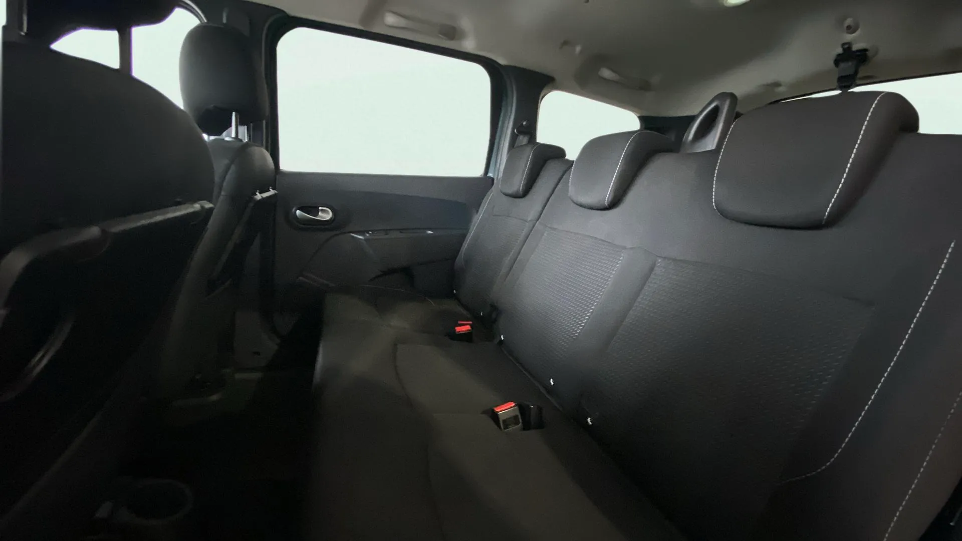 Dacia Lodgy Laureate TCe 7 plazas - foto 16