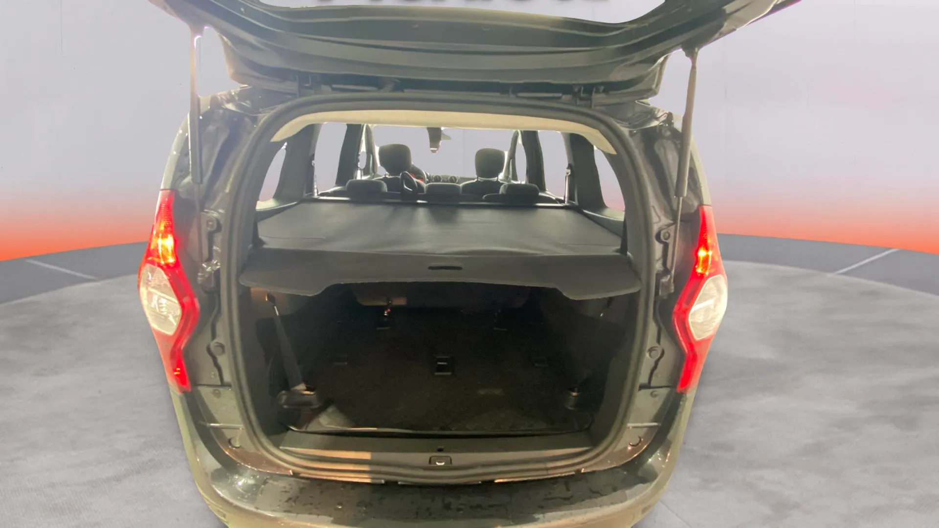 Dacia Lodgy Laureate TCe 7 plazas - foto 9