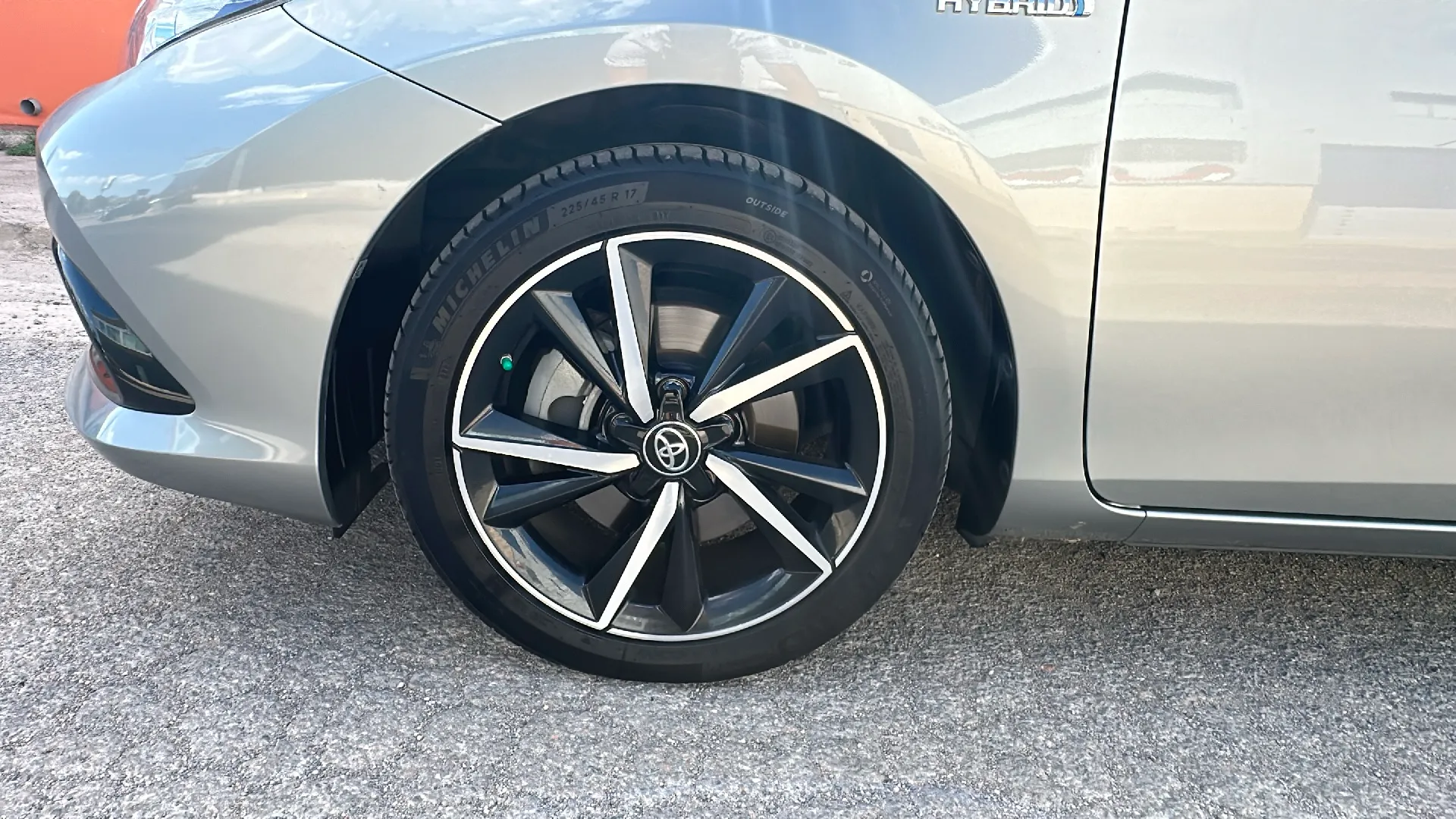 Toyota Auris 1.8 140H Active Touring Sports - foto 19