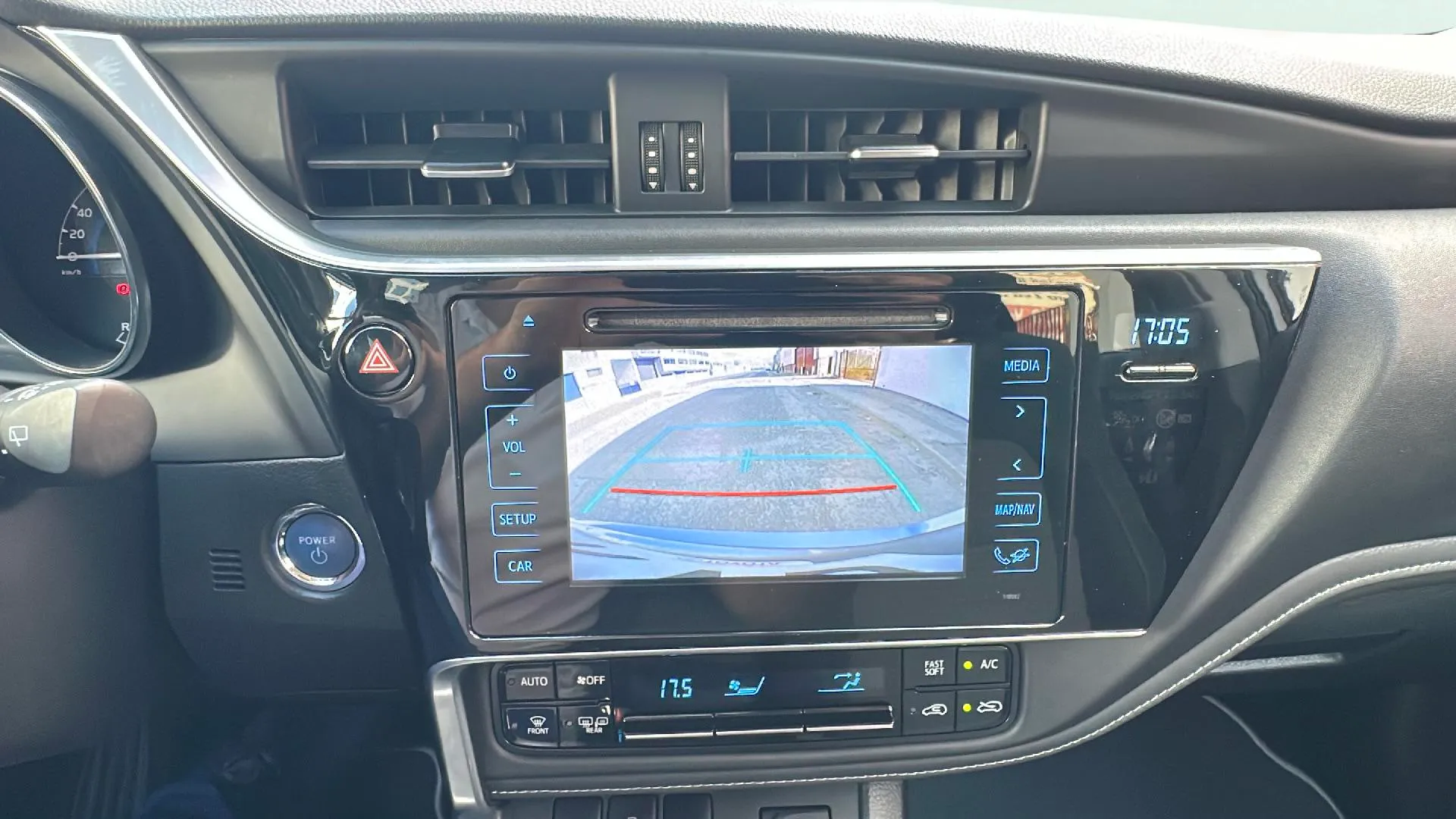 Toyota Auris 1.8 140H Active Touring Sports - foto 13