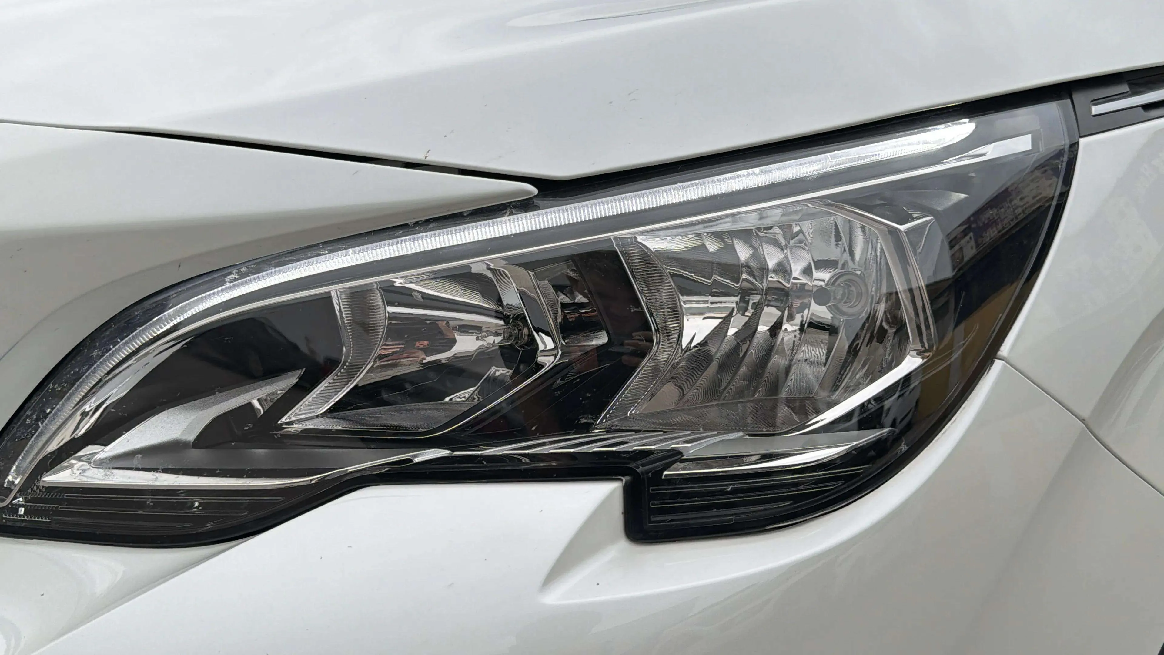 Peugeot 3008 1.2 PureTech Allure EAT8 - foto 9