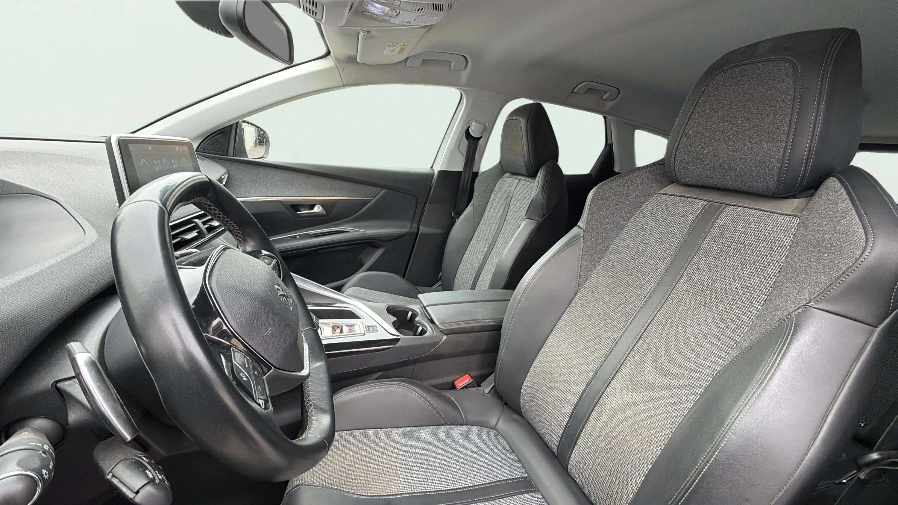 Peugeot 3008 1.2 PureTech Allure EAT8 - foto 17