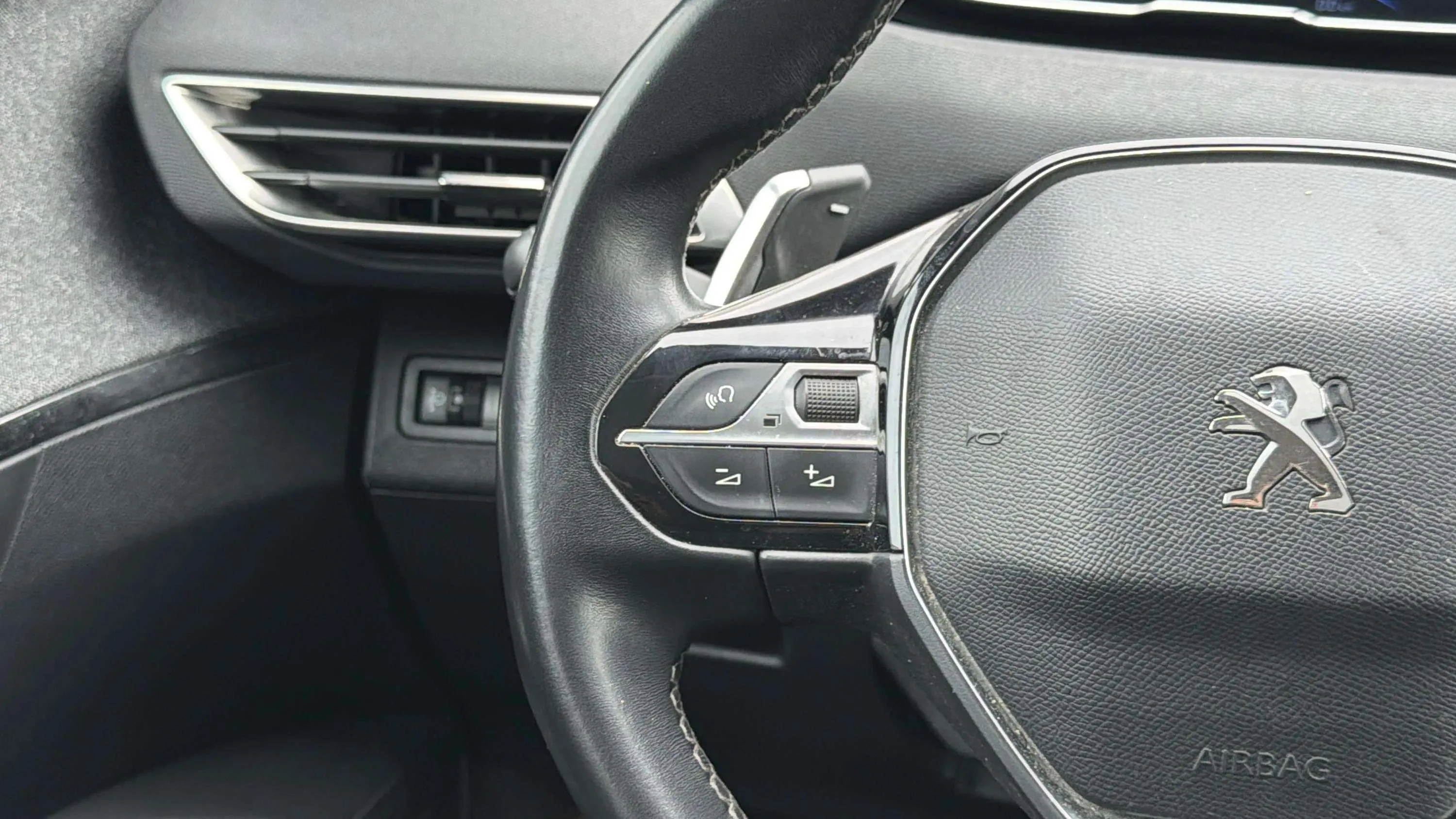 Peugeot 3008 1.2 PureTech Allure EAT8 - foto 13